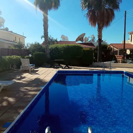 Villa Alexander's 3 Bed In Peyia