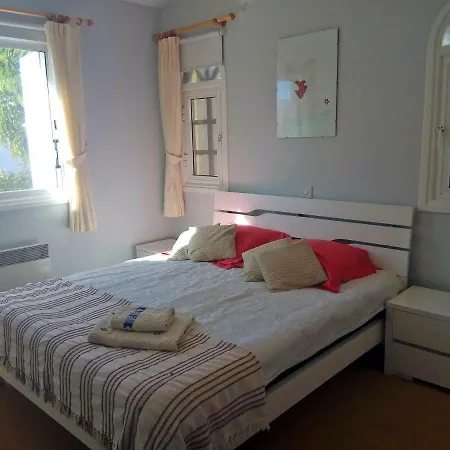 Alexander's 3 Bed In
