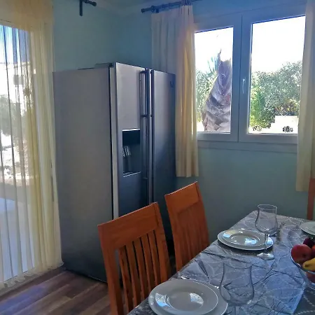Alexander's 3 Bed In