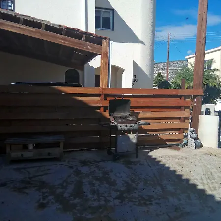 Alexander's 3 Bed In Villa Peyia