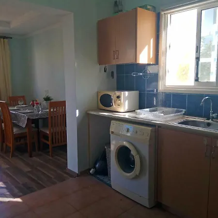Vilă Alexander's 3 Bed In