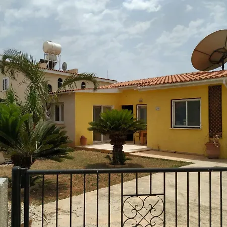 Alexander's 3 Bed In * Peyia